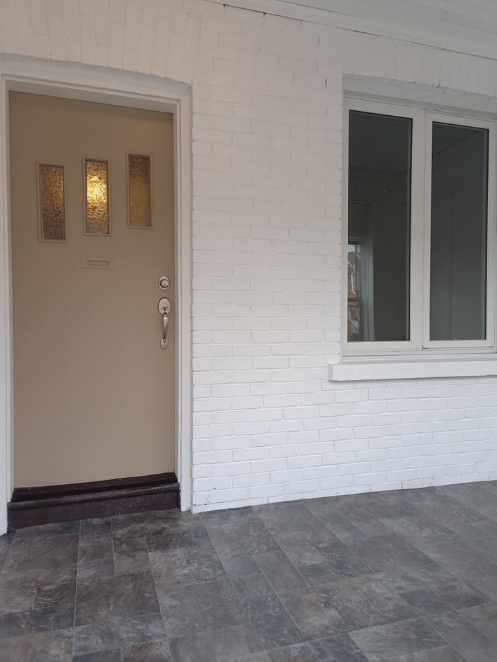 Coxwell Ave - Photo 3 of 18