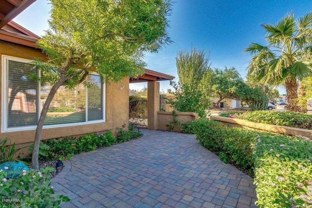 924 N 86th Way - Photo 2 of 34