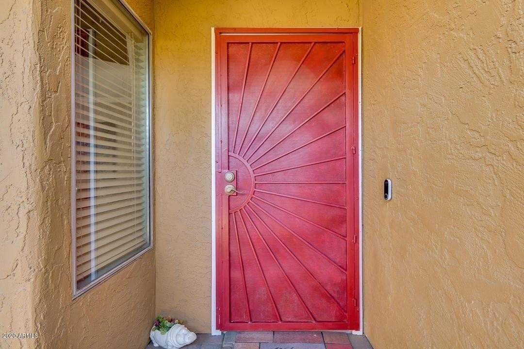 924 N 86th Way - Photo 4 of 34