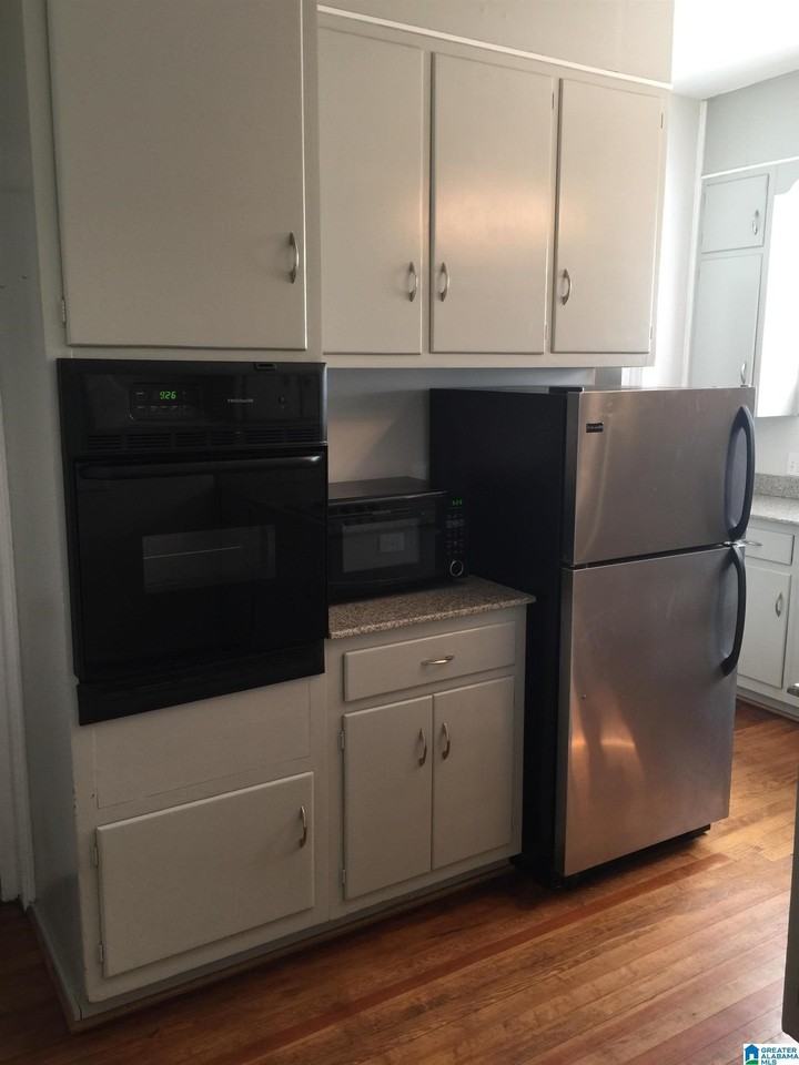 1412 Smolian Pl #B - Photo 4 of 10