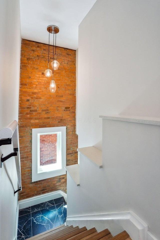 1386 Neil Ave #1-2 - Photo 3 of 20