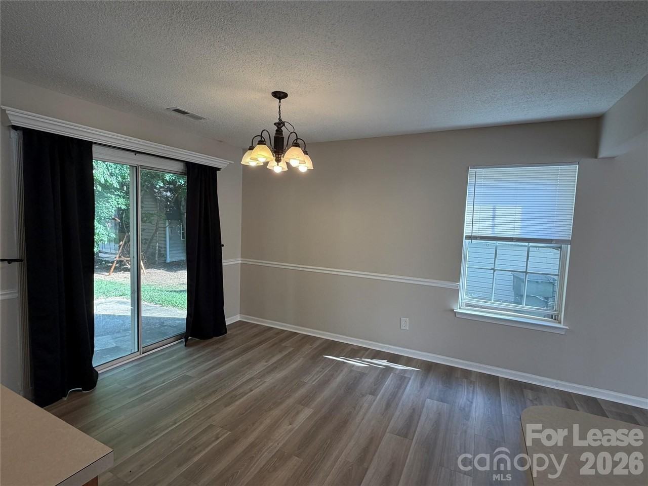 137 Camforth Dr - Photo 6 of 17