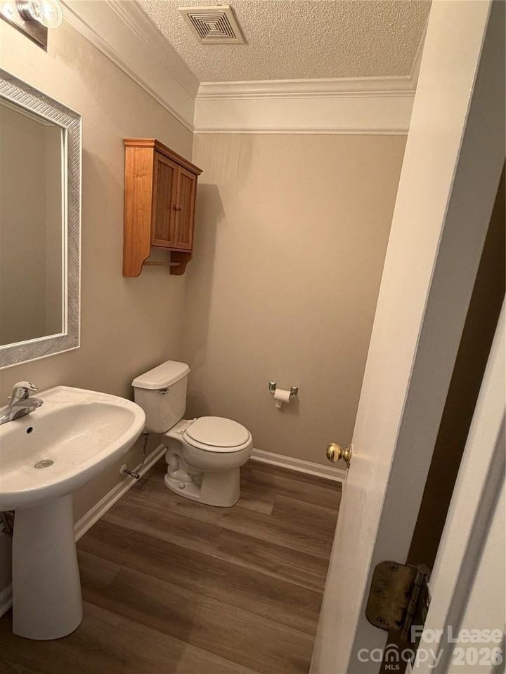 137 Camforth Dr - Photo 7 of 17