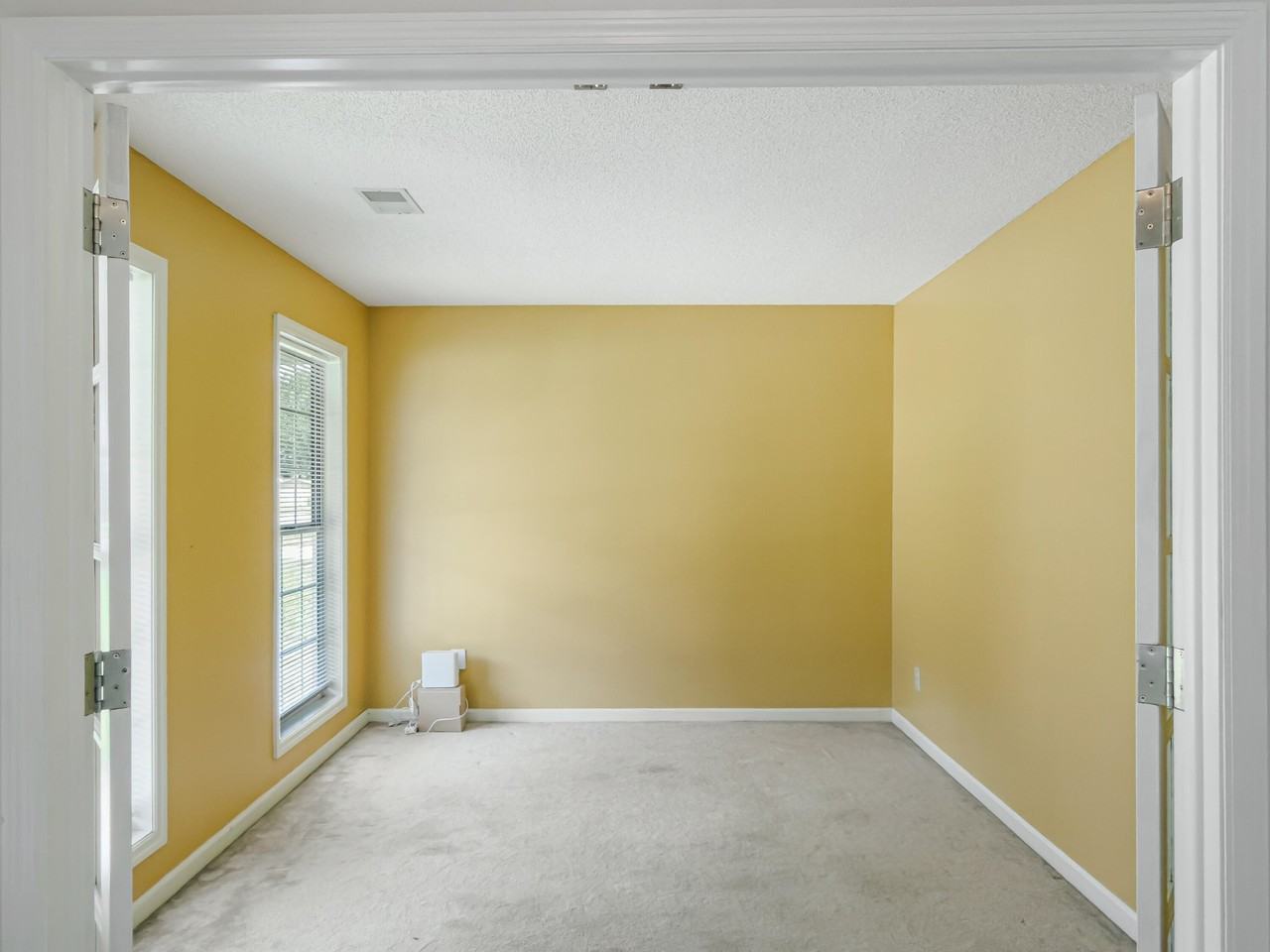 108 Heron Ln - Photo 6 of 40
