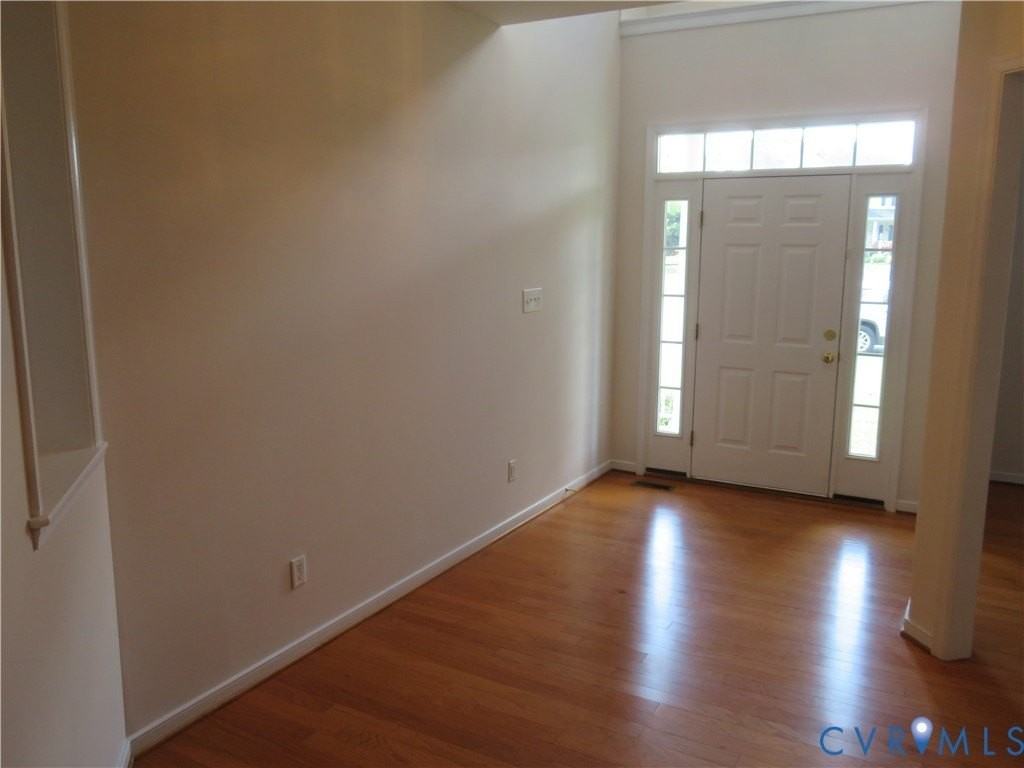 2057 Pruett Ct - Photo 2 of 19