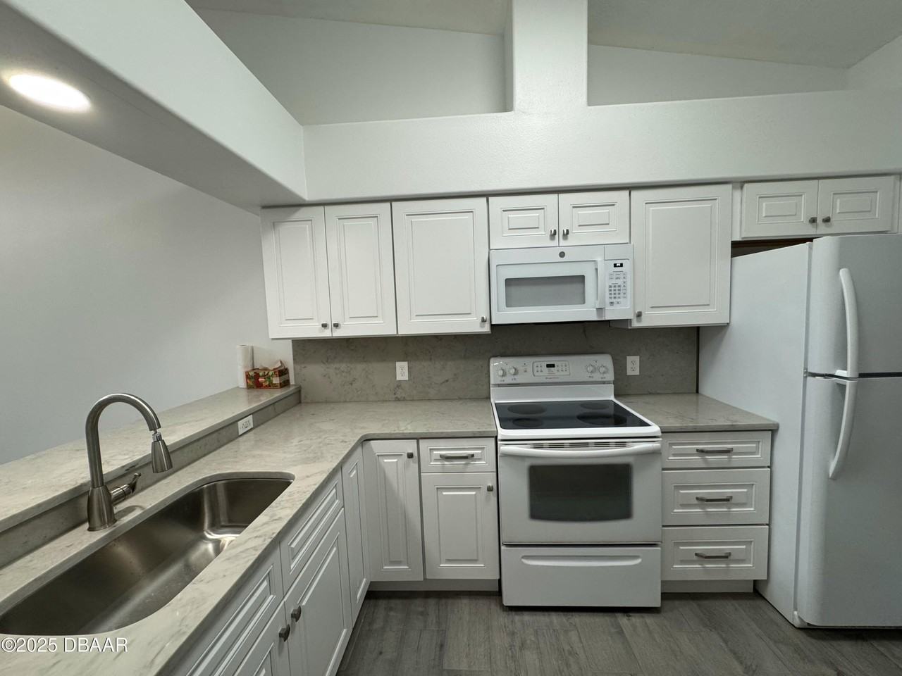 3533 Forest Branch Dr #D - Photo 5 of 15