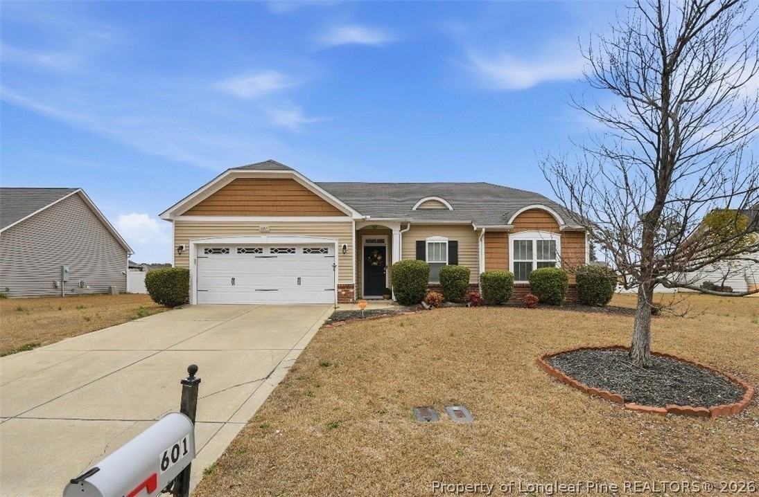 601 Collinwood Dr - Photo 2 of 20