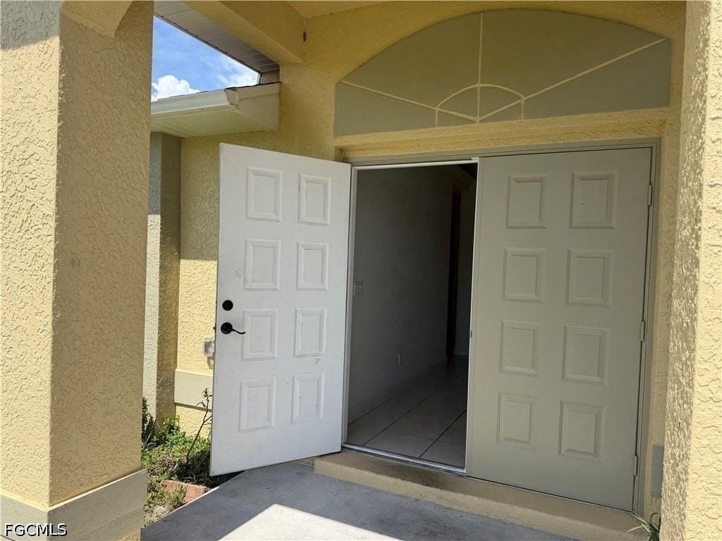305 Nw 22nd Pl - Photo 2 of 15