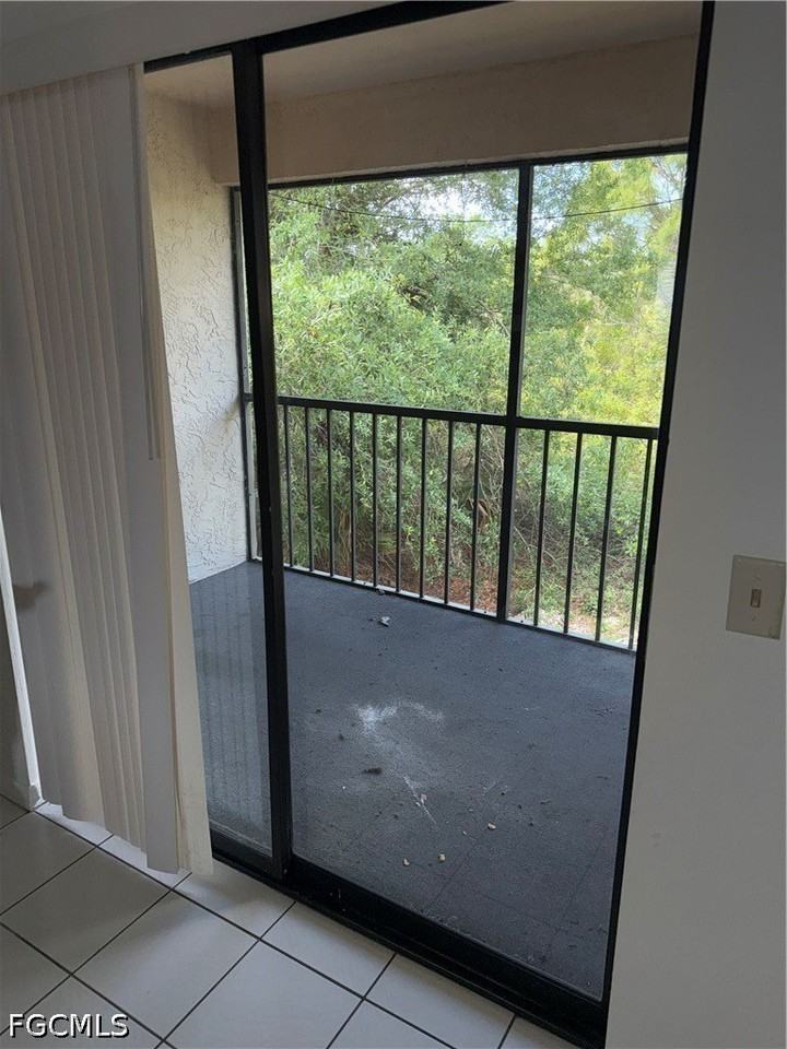 22523 Westchester Blvd #A201 - Photo 5 of 10