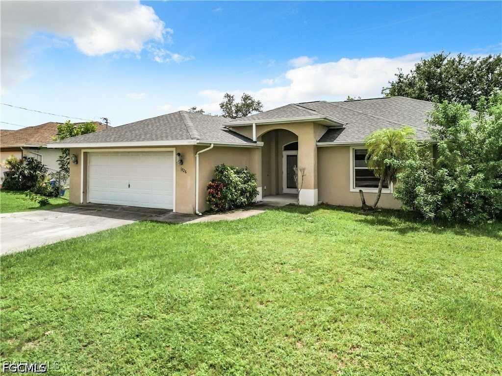 1726 Sw Trafalgar Pkwy - Photo 3 of 36