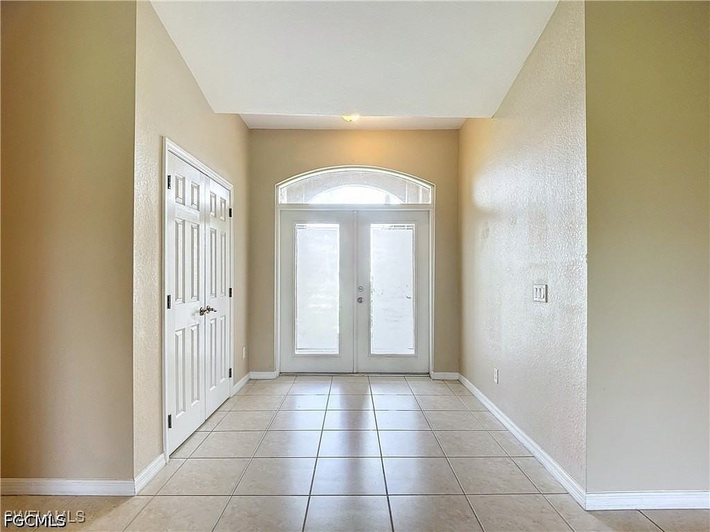1726 Sw Trafalgar Pkwy - Photo 6 of 36