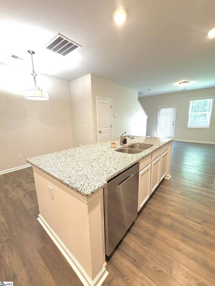 111 Norse Creek Dr - Photo 2 of 21