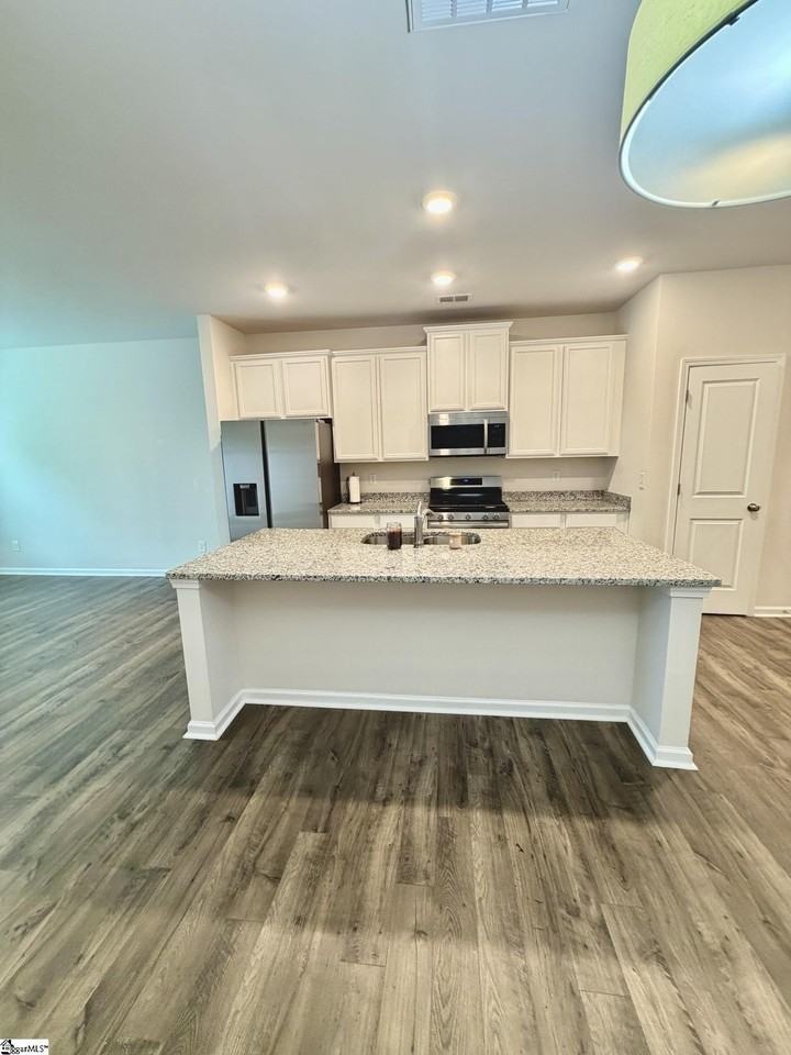 111 Norse Creek Dr - Photo 3 of 21