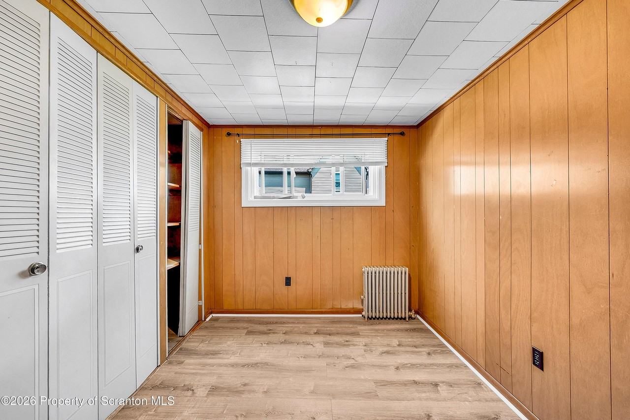 528 S Main St - Photo 5 of 20