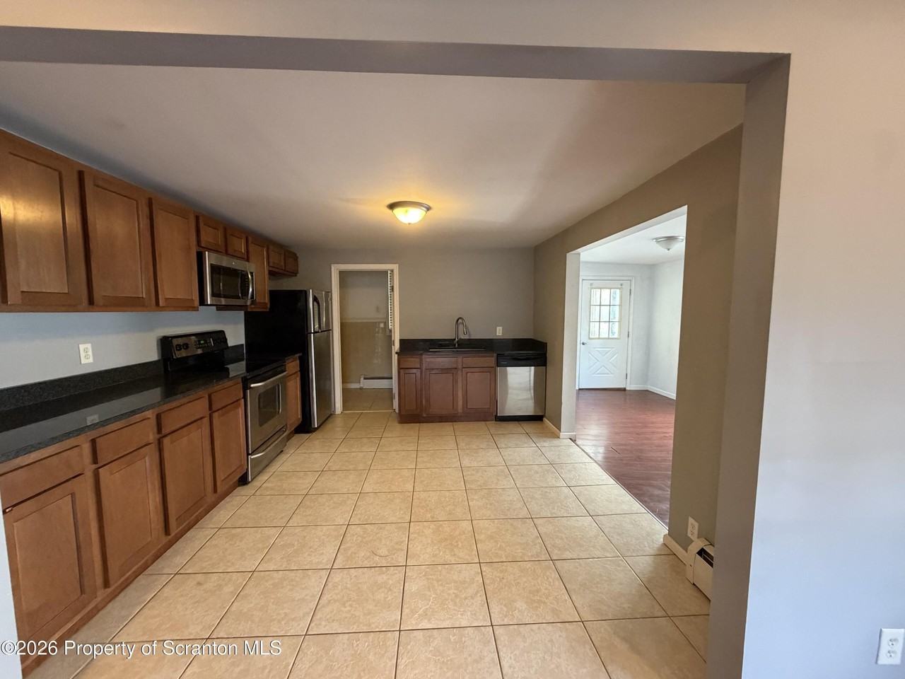 829 831 Albert Street - Photo 3 of 14