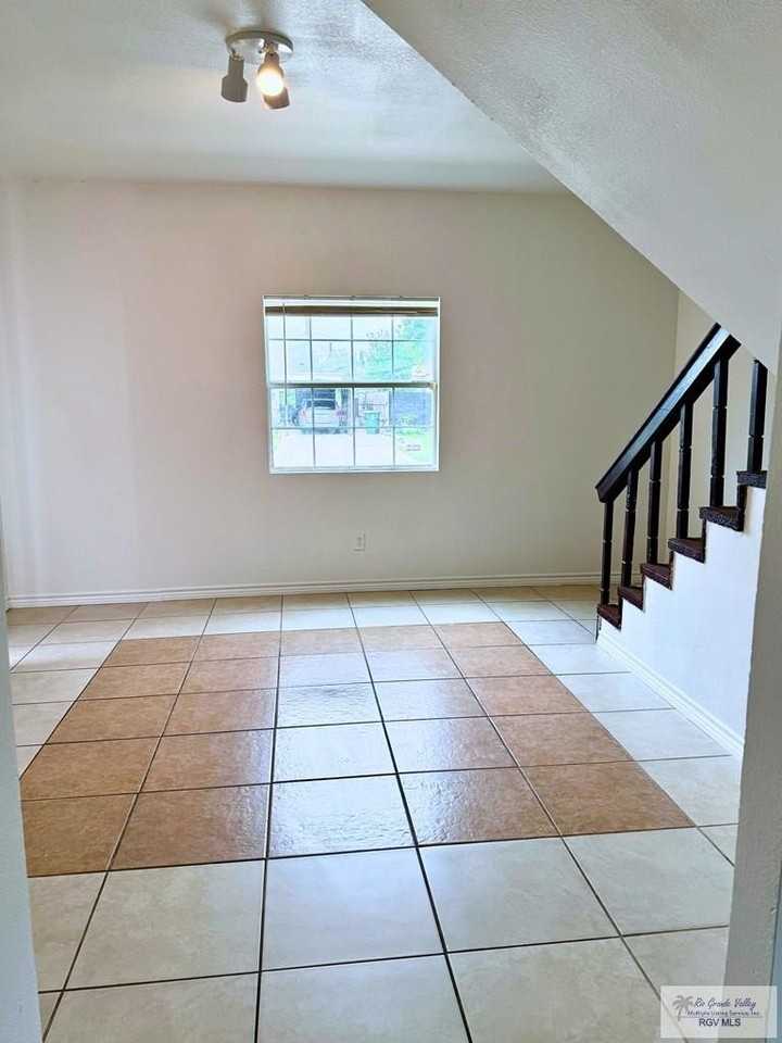 1727 Loma Linda Ave - Photo 2 of 12