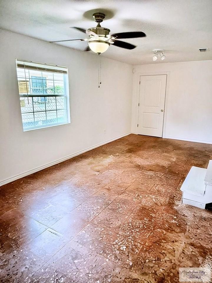 1727 Loma Linda Ave - Photo 3 of 12