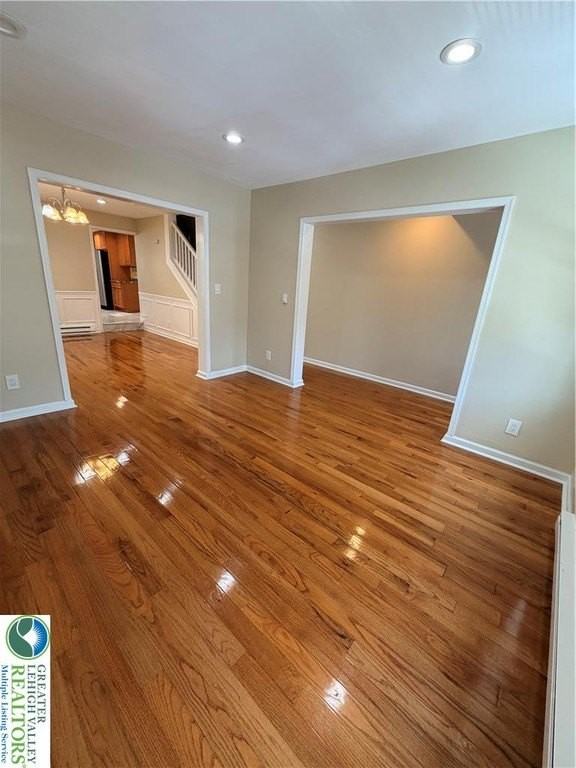 718 Ferry St - Photo 3 of 37