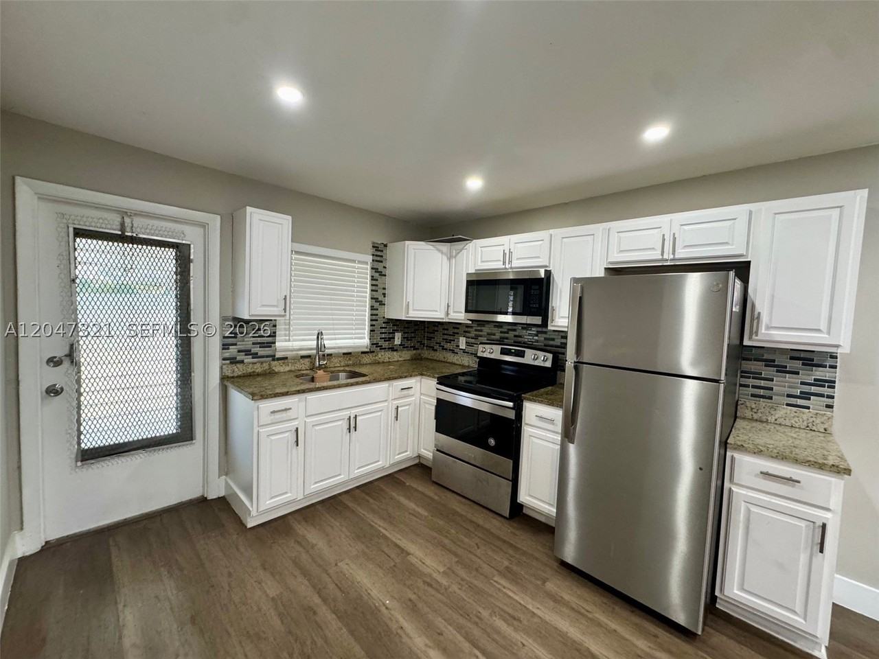 5410 Nw 16th St #1 - Photo 4 of 15