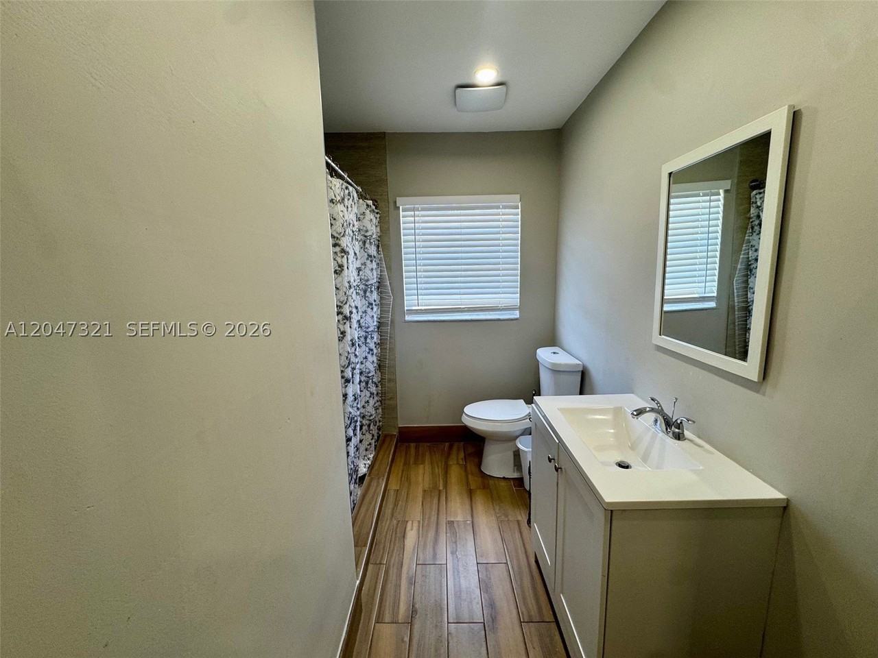 5410 Nw 16th St #1 - Photo 6 of 15