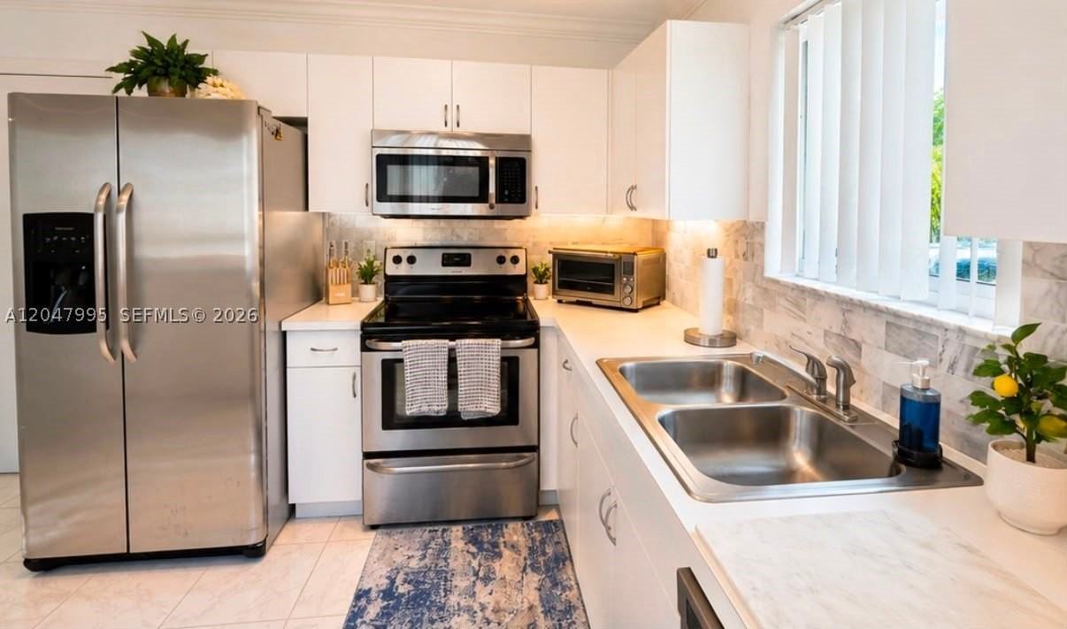 1428 Sw 47th Ave - Photo 5 of 46