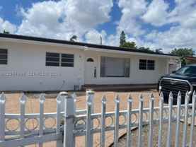900 W 50th Pl - Photo 1 of 1