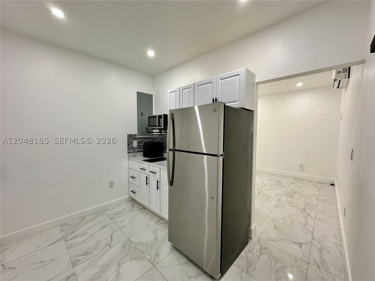 1309 Nw 55th Ter - Photo 5 of 20