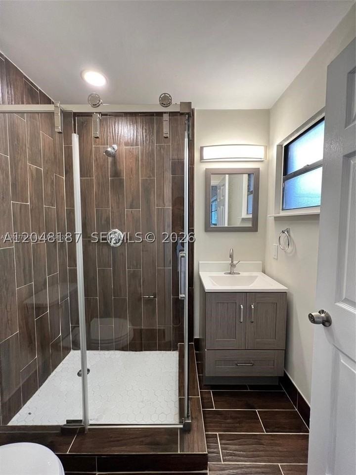 2130 Funston St #2130 - Photo 6 of 8