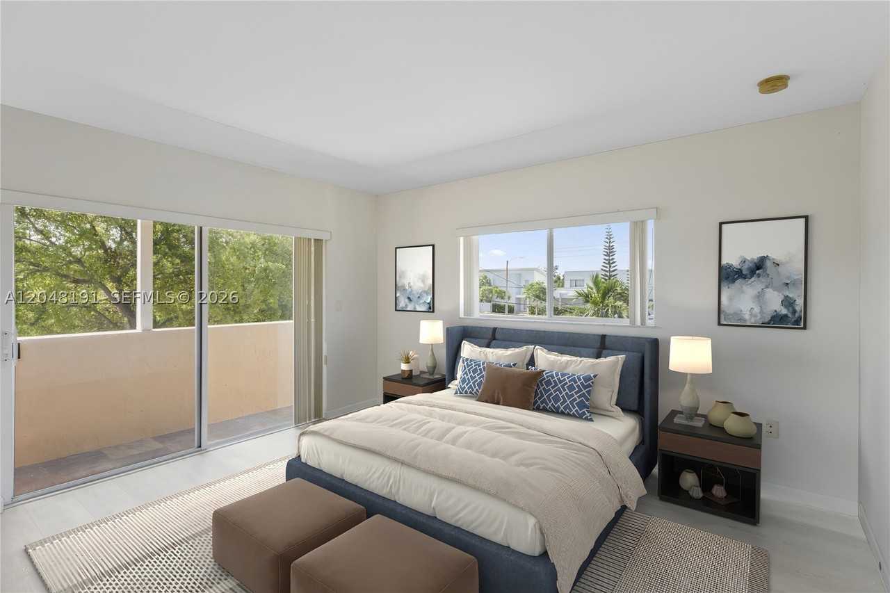 2782 Sw 33rd Ave #2782 - Photo 7 of 41