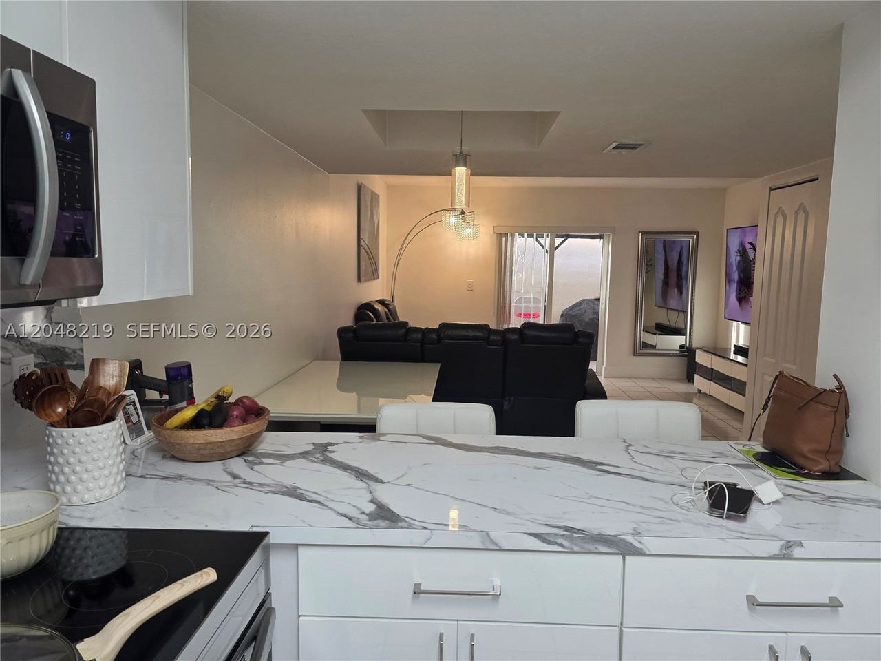 523 W 68th St #5 - Photo 5 of 36