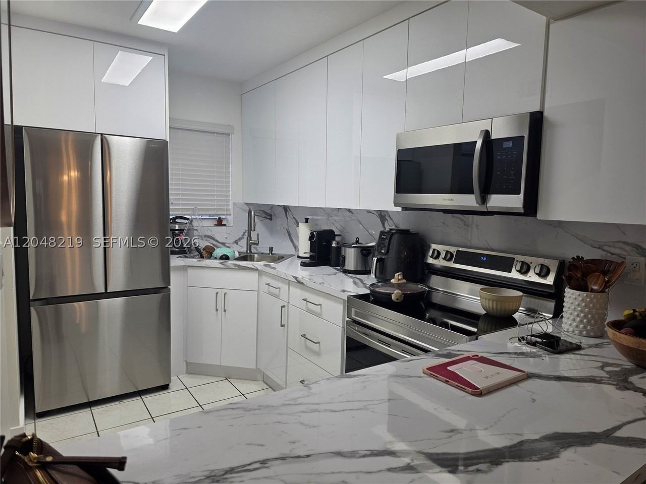 523 W 68th St #5 - Photo 7 of 36