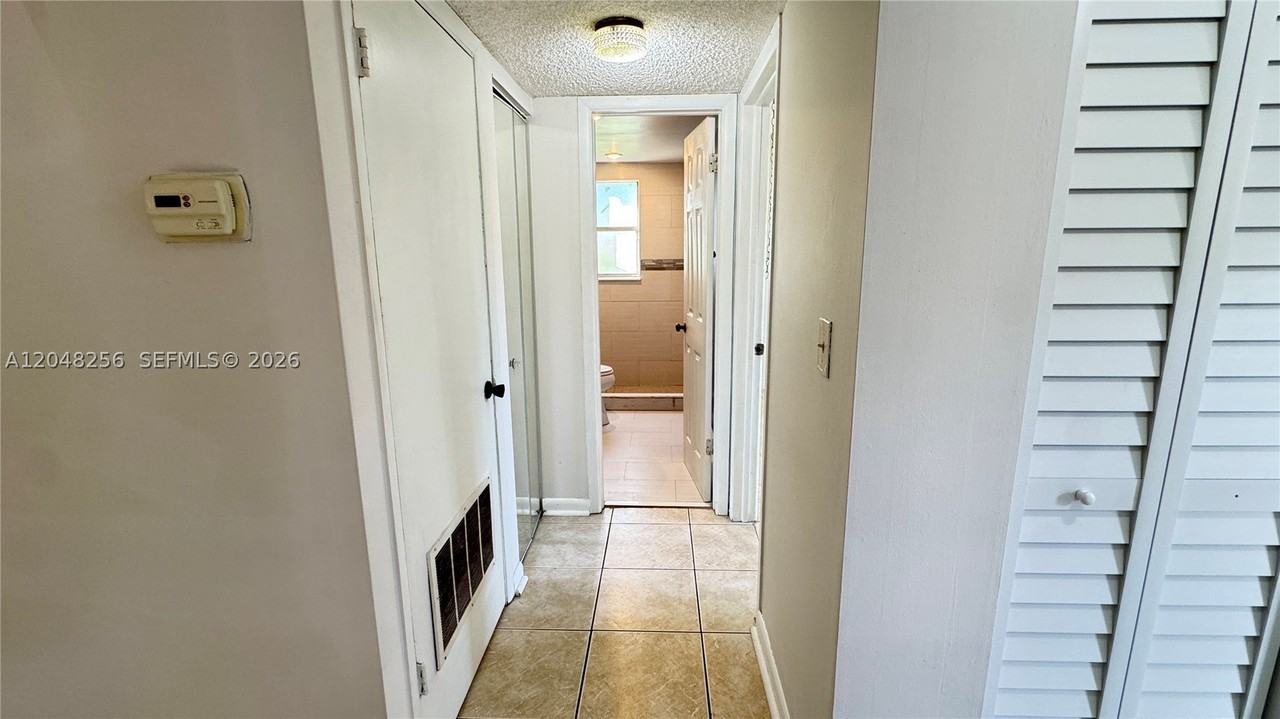 5525 Lakewood Cir N #215 - Photo 5 of 17
