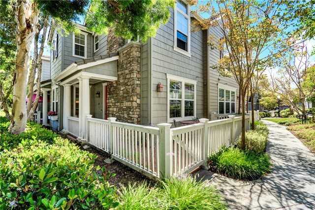 183 Sklar St - Photo 3 of 8