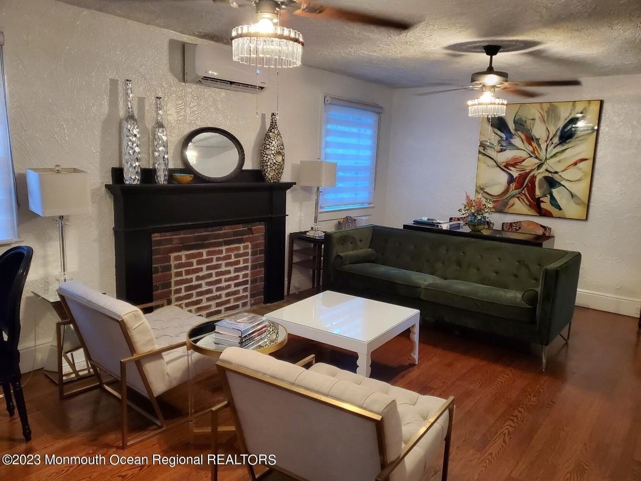 232 Jerome Ave - Photo 4 of 15