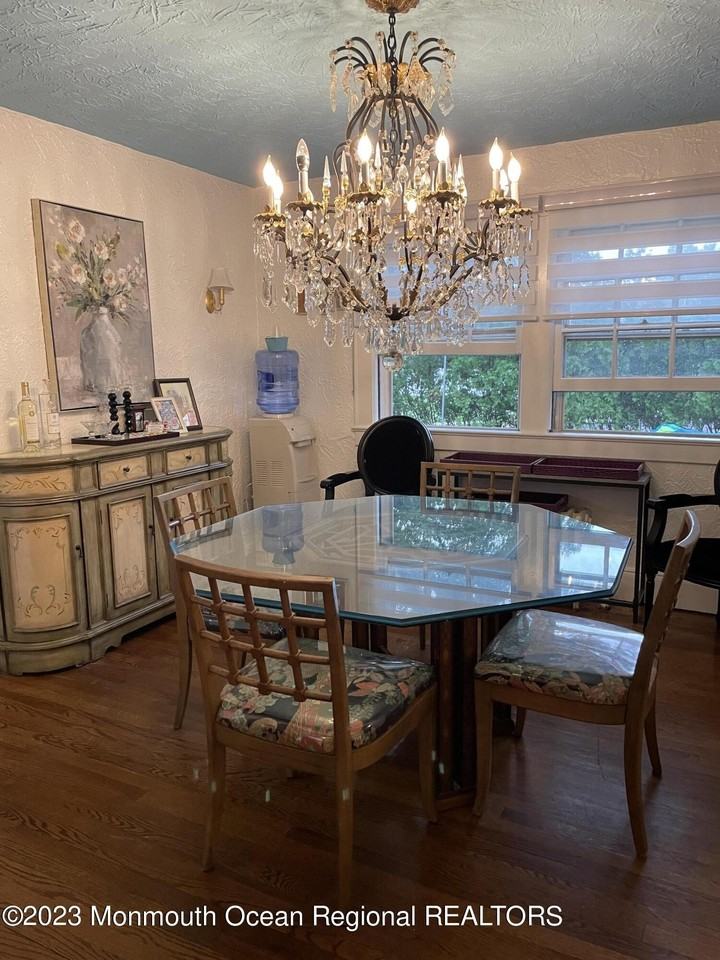 232 Jerome Ave - Photo 6 of 15