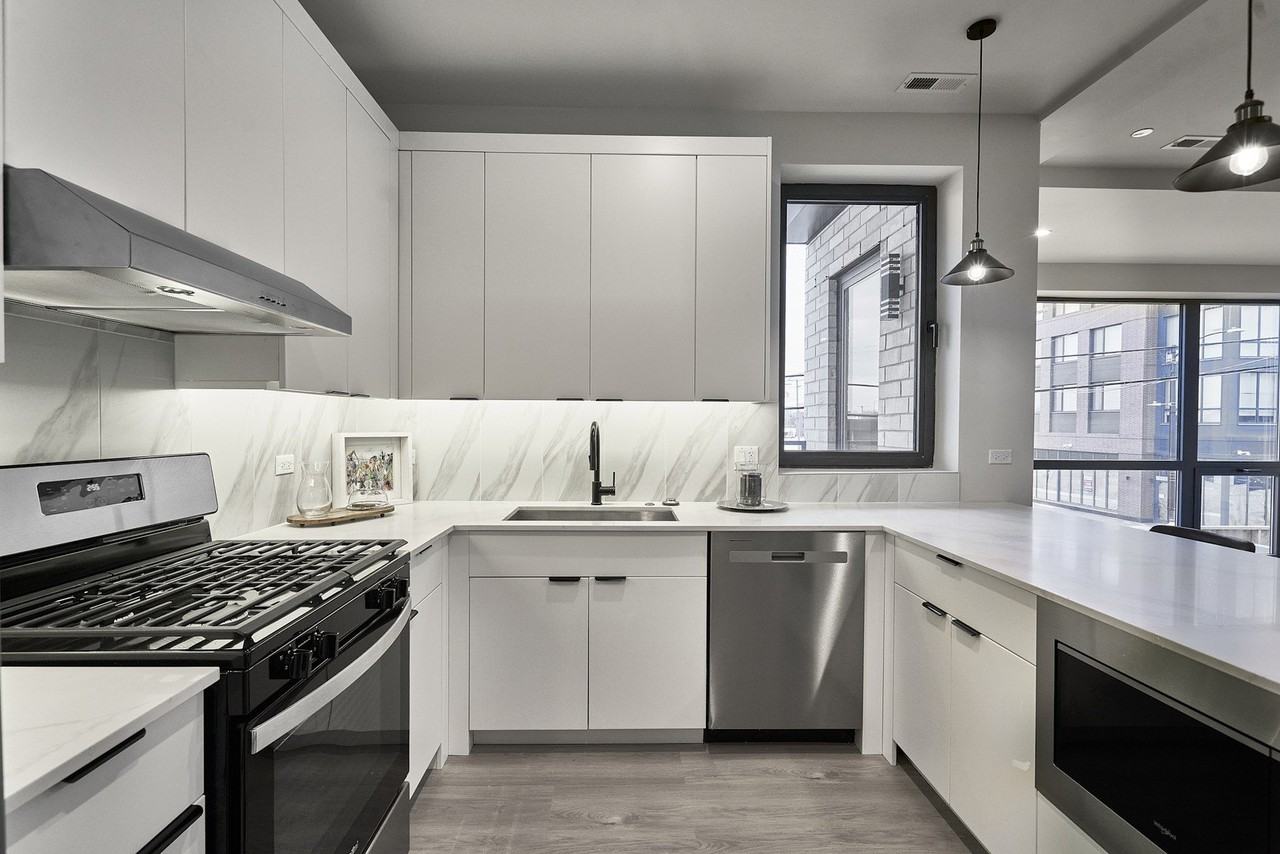 451 E Pershing Rd #301 - Photo 5 of 30