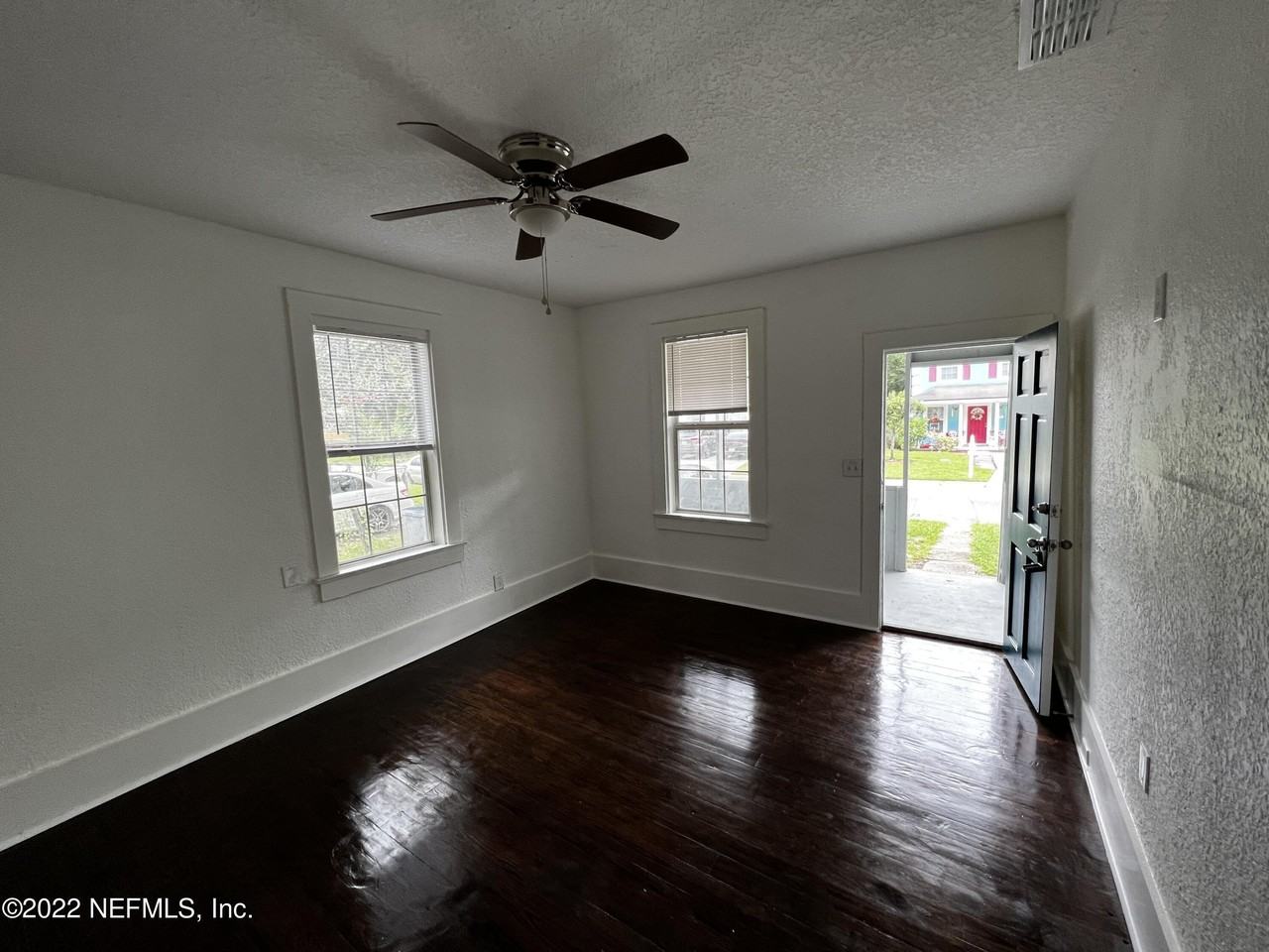 1456 E 16th St - Photo 2 of 18