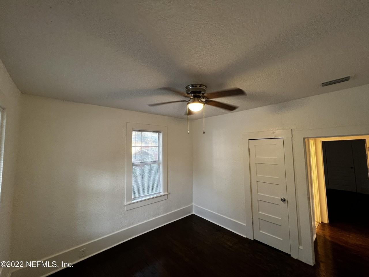 1456 E 16th St - Photo 7 of 18