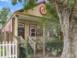 featured image of 504 Diana St