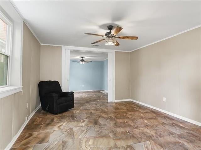504 Diana St - Photo 3 of 14