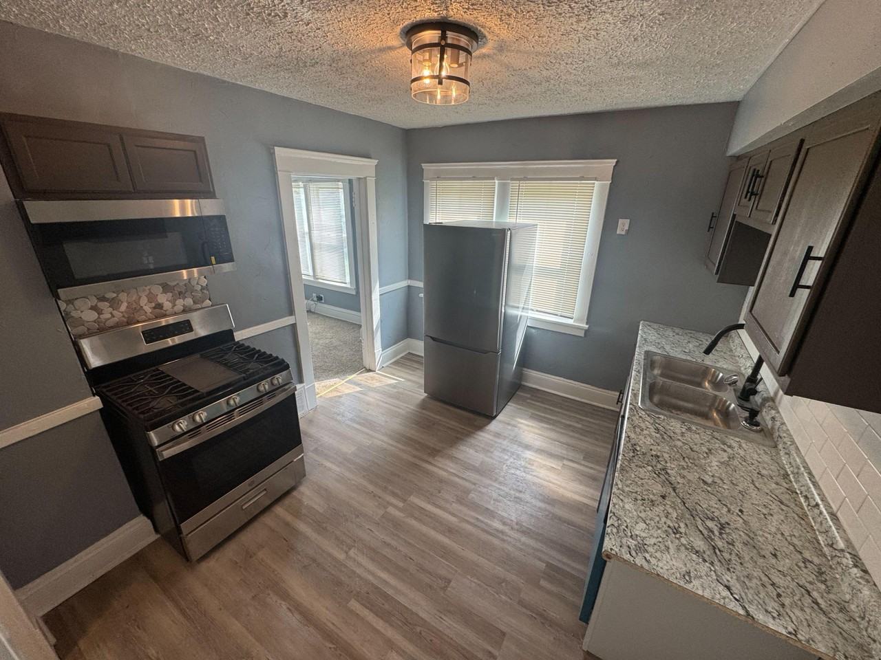 Forest Ave - Photo 3 of 11