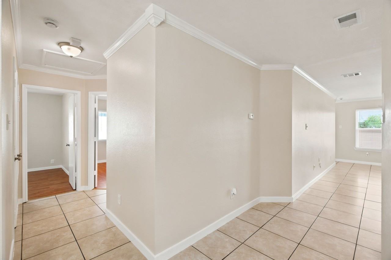 8475 Widgeon Way - Photo 5 of 38