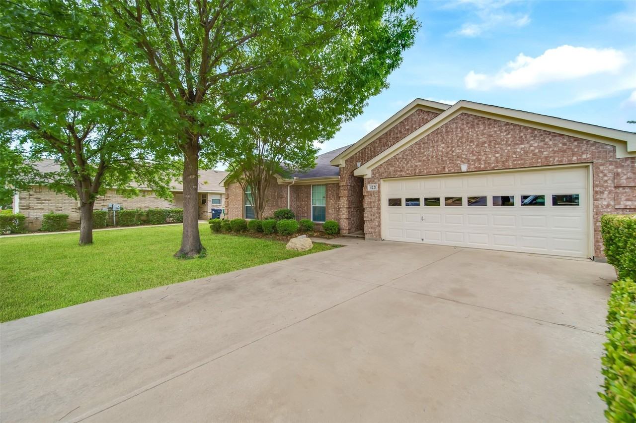 4221 Fiste - Photo 3 of 26
