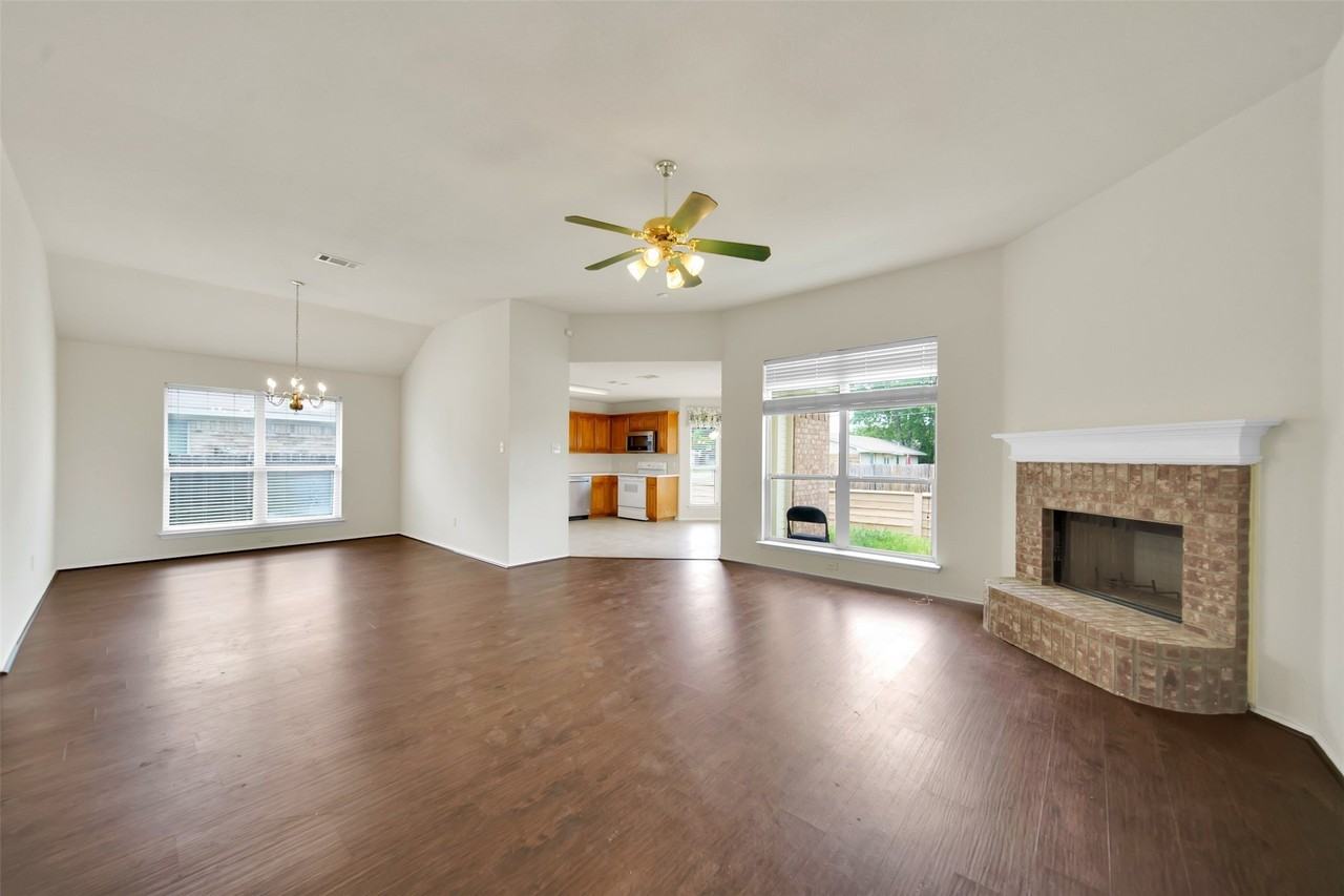 4221 Fiste - Photo 4 of 26