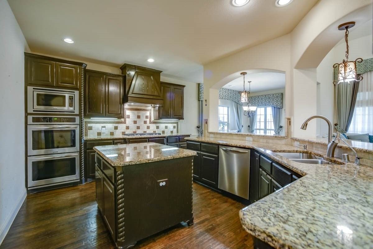 13038 Montfair Blvd - Photo 6 of 26