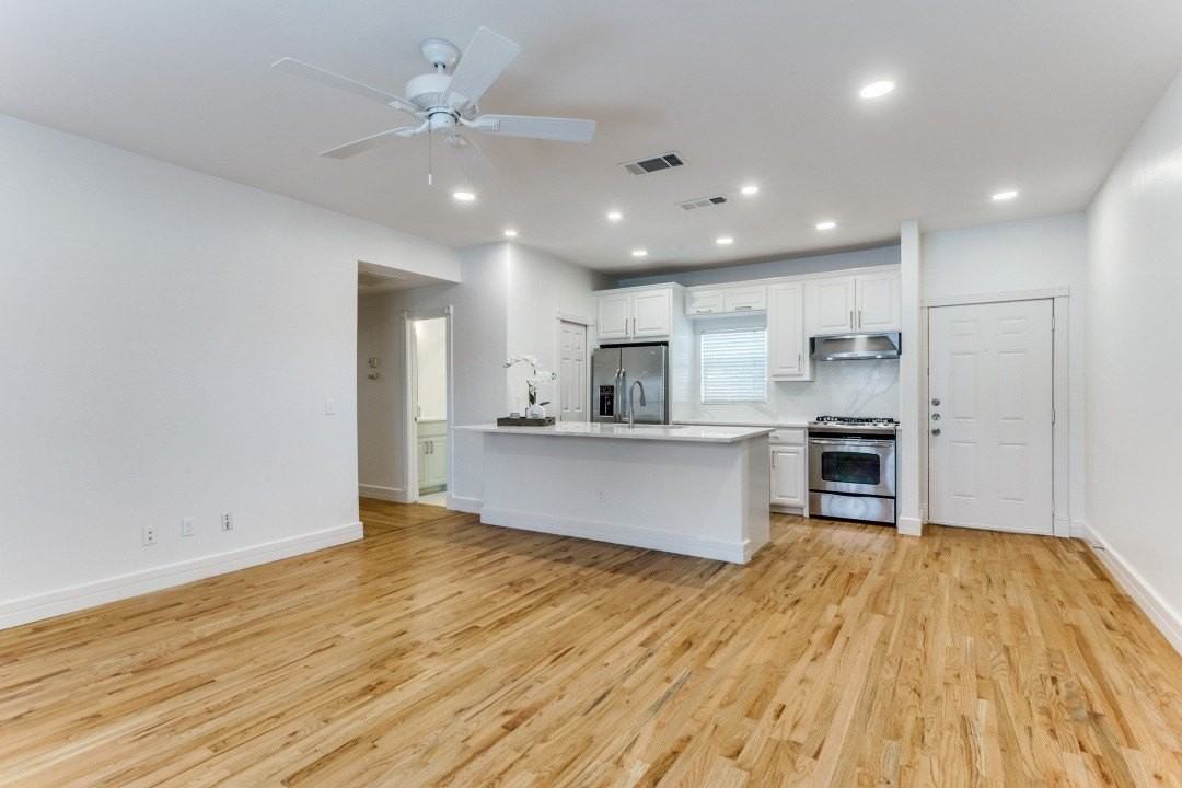 2800 Parmer Ave #5 - Photo 2 of 13