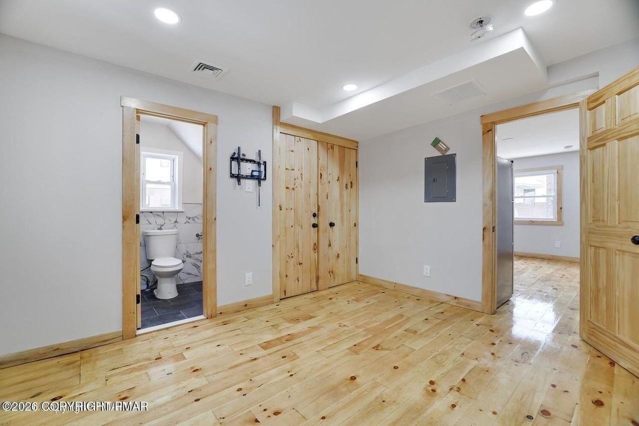 314 Main St #3 - Photo 4 of 7