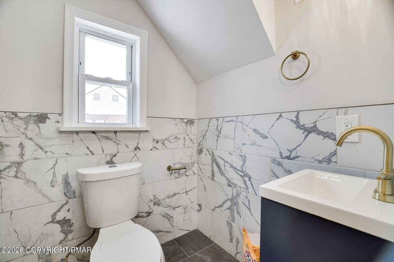 314 Main St #3 - Photo 6 of 7