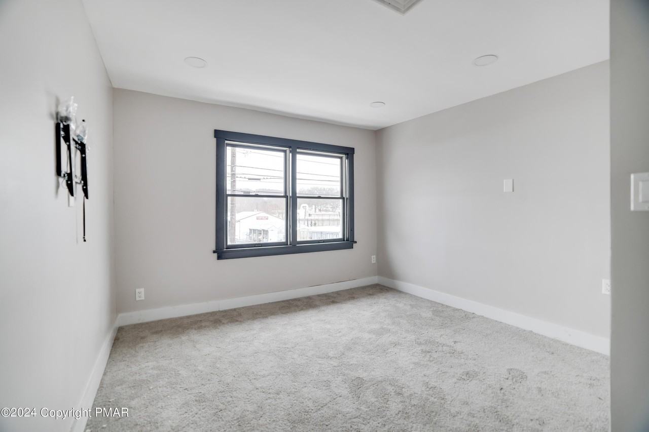 316 Main St #1 - Photo 7 of 19