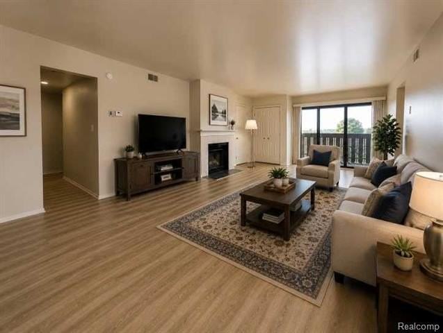 1315 S Maple Rd #305 - Photo 2 of 10